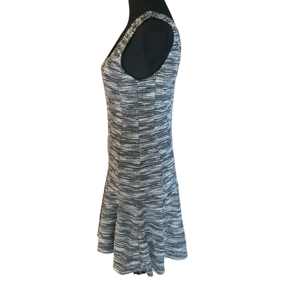 Banana Republic Gray Textured Fit & Flare Dress | Size 6 NWT - Picture 4 of 10